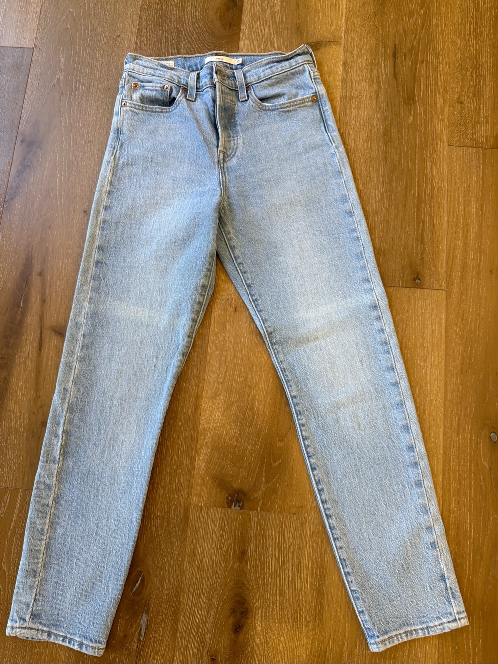 Levi’s wedge Light Wash Women's Jeans - Classic Straight Fit